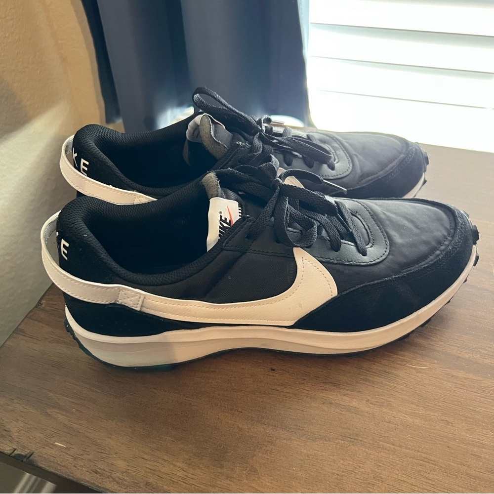 Men’s Nikes, size 10.